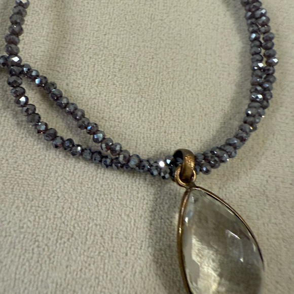 Elegant Shimmery Beaded Necklace with Teardrop Pendants - Picture 4 of 5